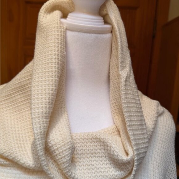 NWT No.11 XL Cream Cowl Short Sleeve Waffle-like Top - Picture 9 of 11